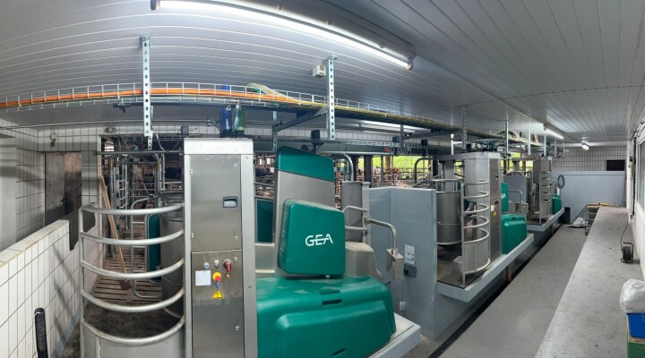 3 Boxen GEA Dairy Robot 9500 bei Familie Milbert in Bauler