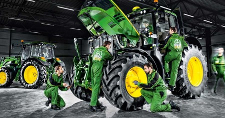 expert-check-tractors-r2g007977